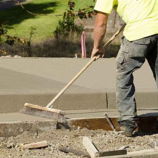 commercial-concrete-services-broom-finish